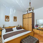 Dusanka Apartman Póla